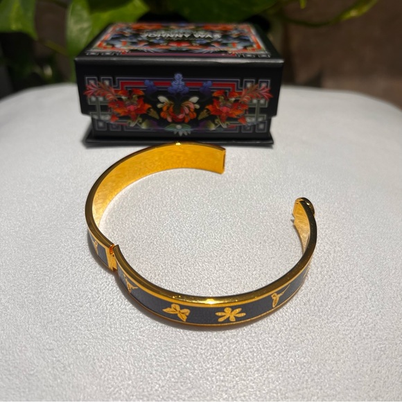 Johnny Was Garden Hinged Bracelet - Picture 7 of 11